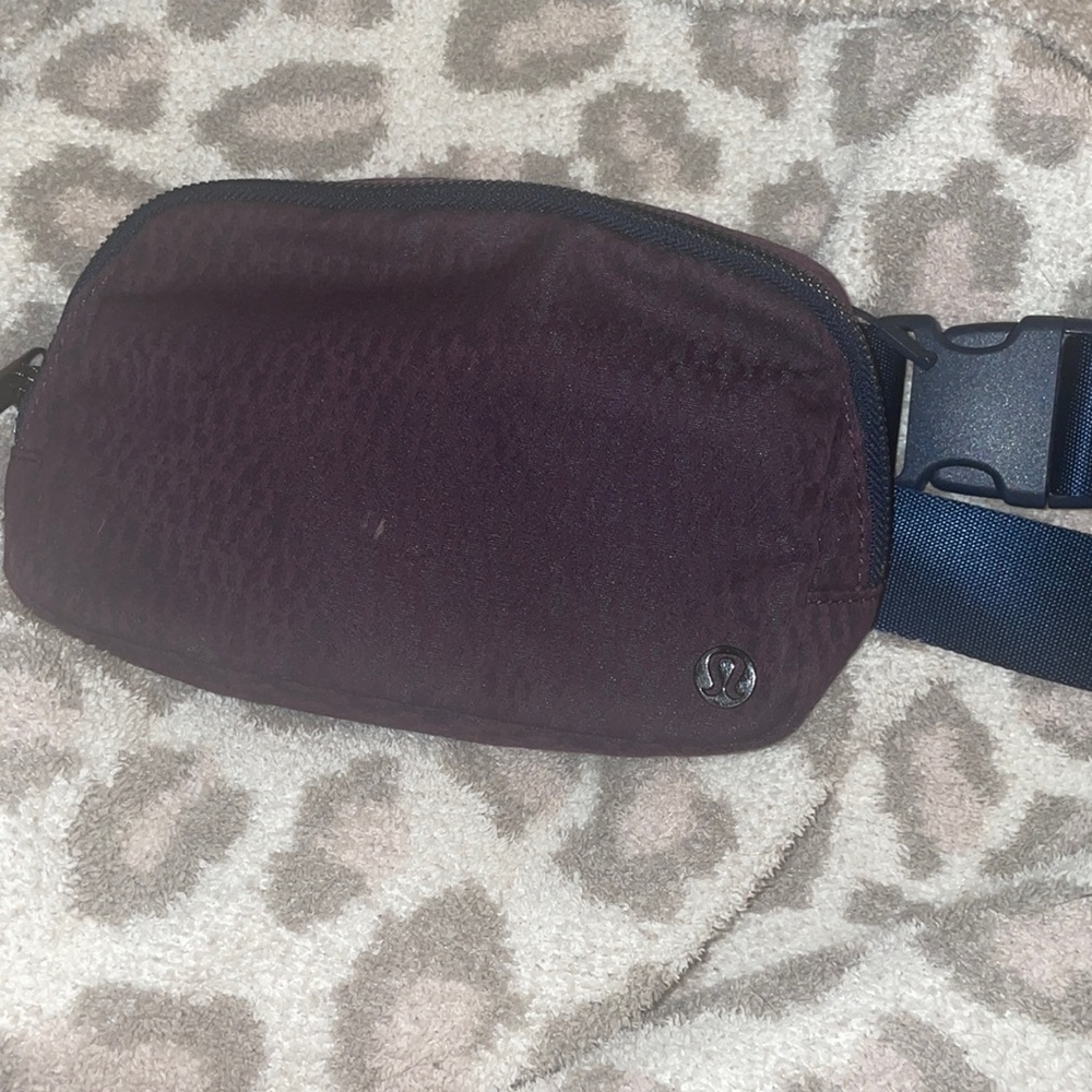 LULULEMON BELT BAG
